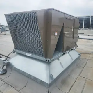 Commercial HVAC install on rooftop.