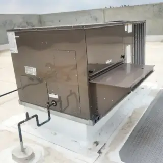 Commercial HVAC install on rooftop.